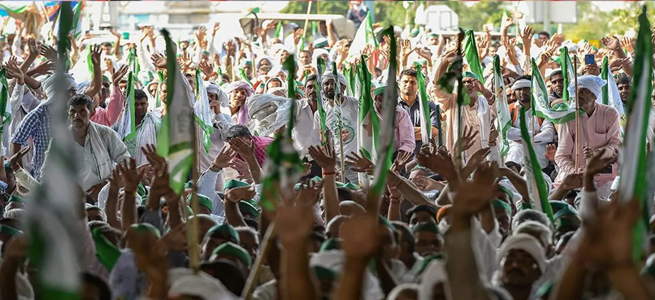 Kisan Kranti Yatra: Farmers end protest at Delhi's Kisan Ghat after midnight march