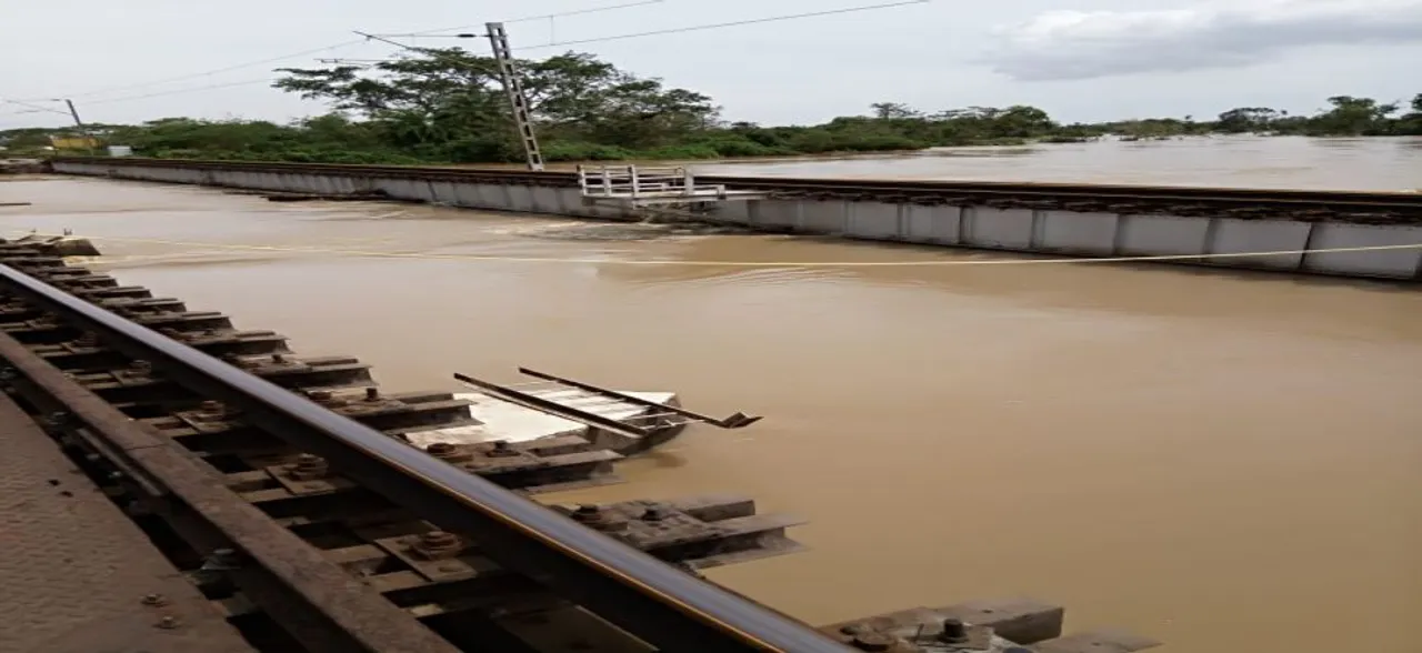 Cyclone Titli: Ichchapuram bridge in Andhra Pradesh certified fit for trains
