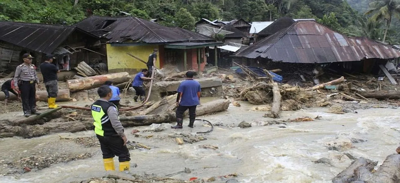 27 dead in floods, landslides on Indonesiaâ€™s Sumatra island