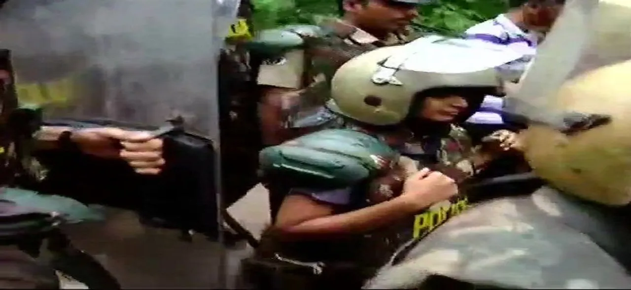 Sabarimala: Two women begin climbing hill shrine amid strong protests