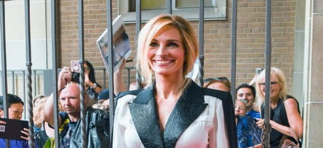I have too much 'life experience', says Julia Roberts