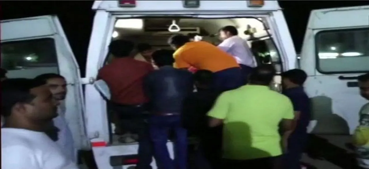 Bihar: One schoolkid dead, 20 injured in collision between bus, truck in Aurangabad district