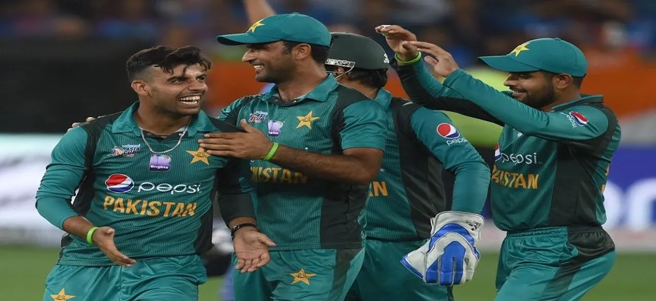 Babar Azam, Imad Wasim star as Pakistan crush Australia in first T20I