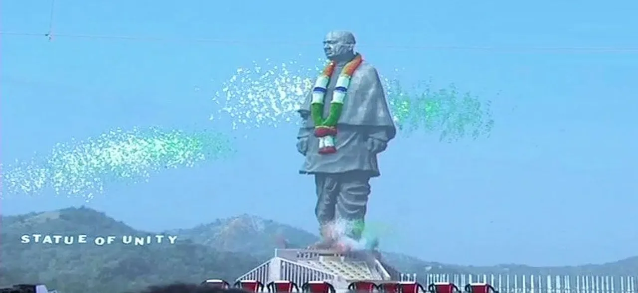 What does the Statue of Unity have in common with the Gujarat Assembly?