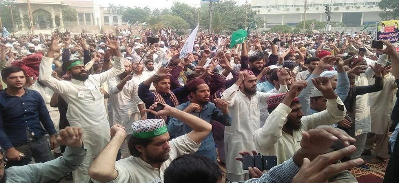 Pakistan on boil as radical Islamists protest against acquittal of Christian woman in blasphemy case