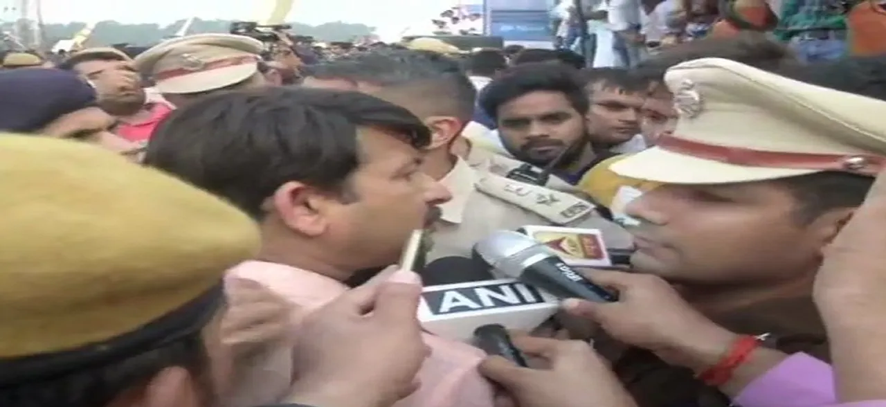 Delhi's Signature Bridge: Manoj Tiwari, AAP supporters engage in scuffle minutes before inauguration  