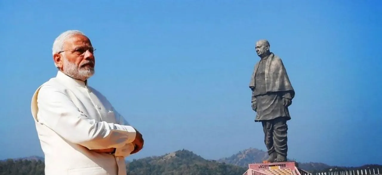 Seeking refuge in gigantic statues of tall leaders?