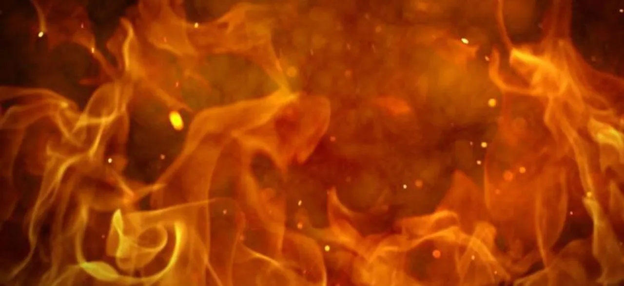 Delhi Fire: Four killed in massive Karol Bagh fire, police at spot