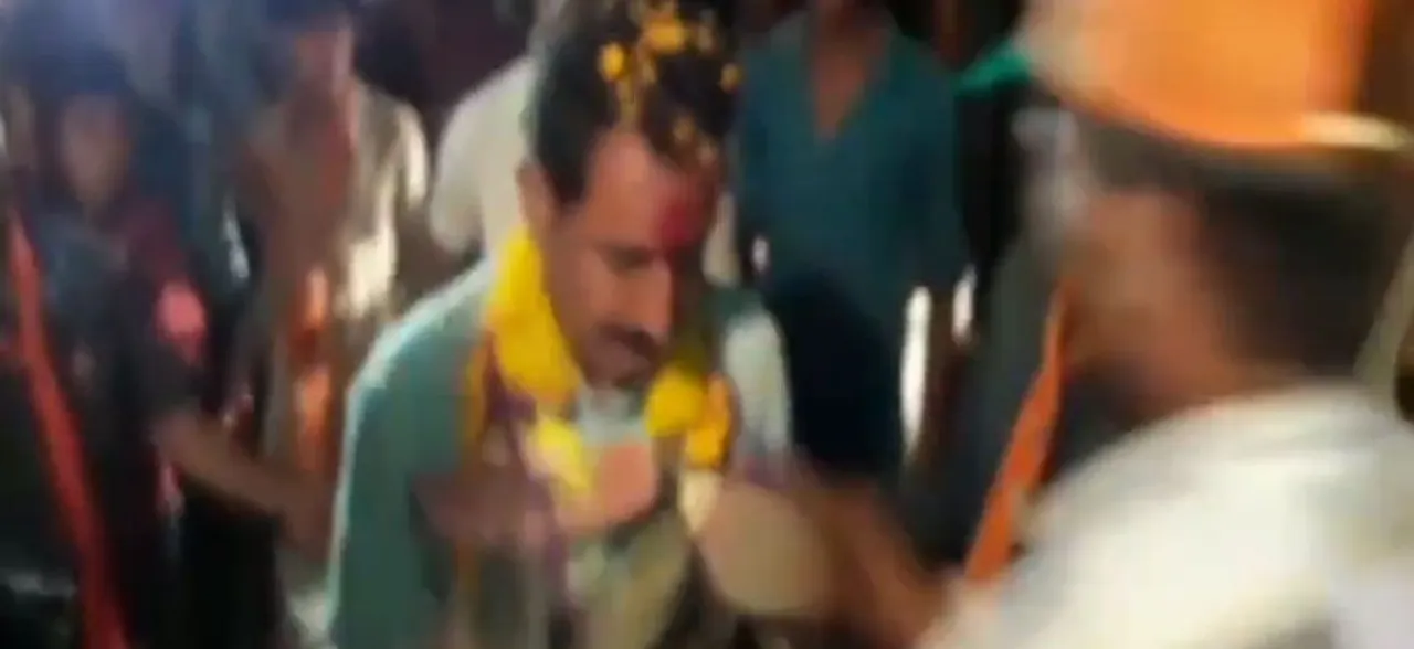 Watch: Madhya Pradesh BJP MLA Dilip Shekhawat greeted with garland of shoes
