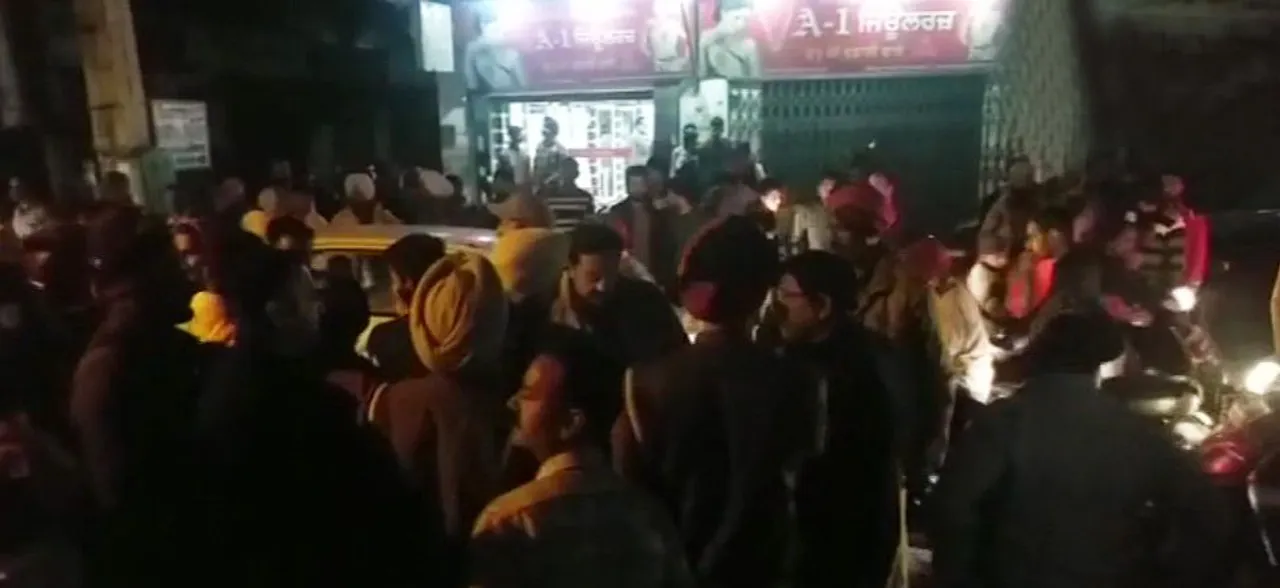 AAP leader, RTI activist Suresh Sharma shot at in Amritsarâ€™s busy marketplace