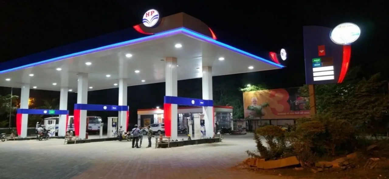  Petrol pump dealers to move court against Centreâ€™s decision to open 56,000 new fuel outlets
