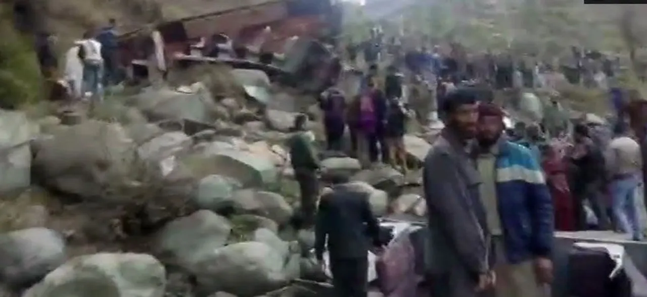 13 killed as bus falls into gorge in Jammu and Kashmir's Poonch