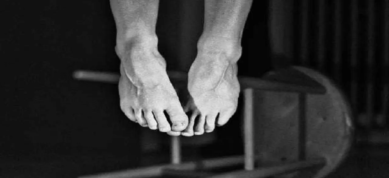 MP woman inspector rescues baby from a woman who committed suicide by hanging