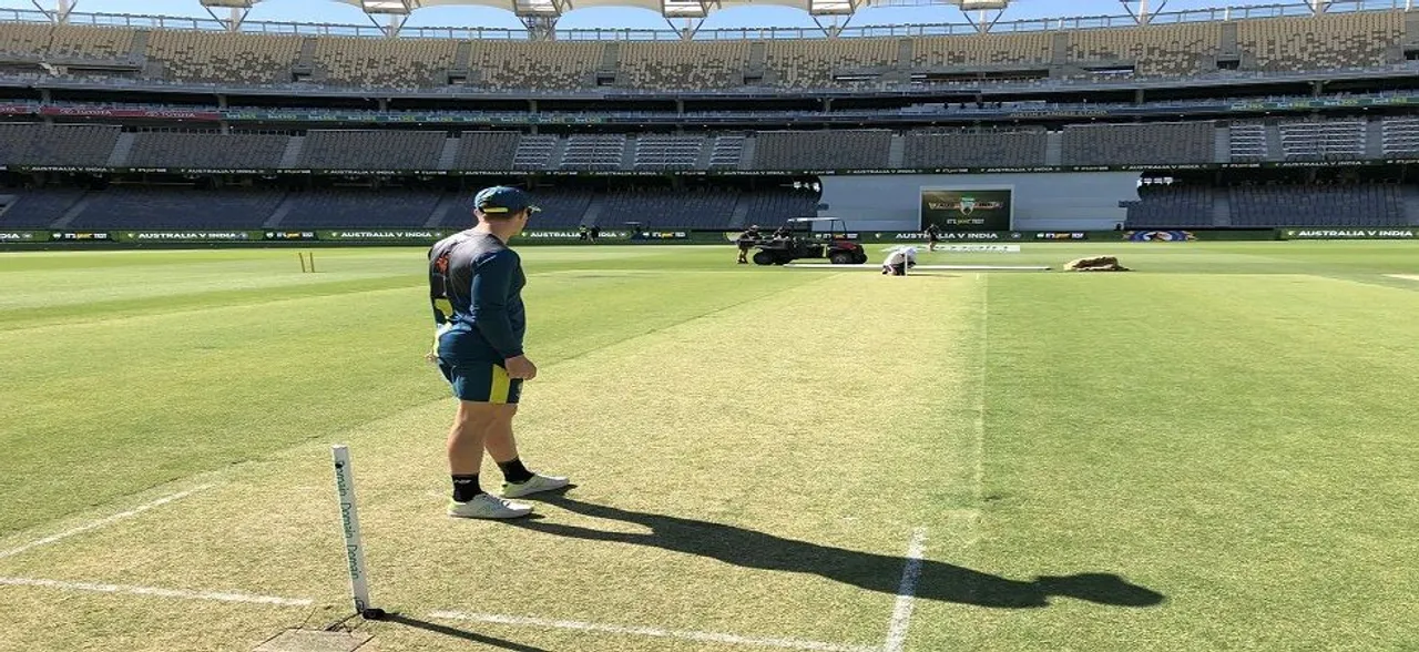 Mitchell Johnson-Aakash Chopra engage in bouncer battle over Perth wicket