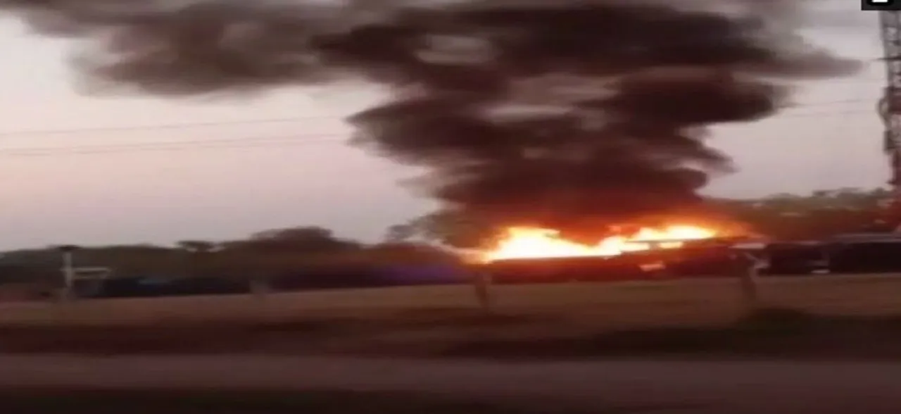 Fire breaks out at Gujaratâ€™s ONGC well while drilling