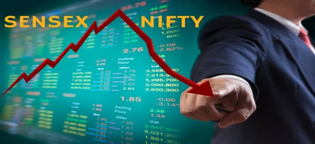 Closing Bell: Sensex drops 106 points on weak global cues, Nifty below 10,900