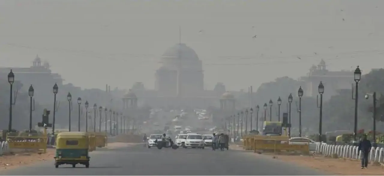 Delhi continues to battle severe pollution, air quality deteriorates to 'severe' category