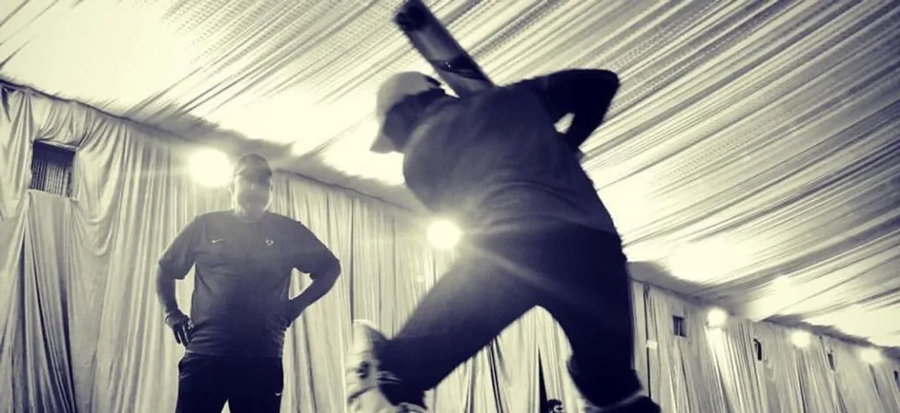 Ranveer Singh starts training for 83, shares a photo from the prep session