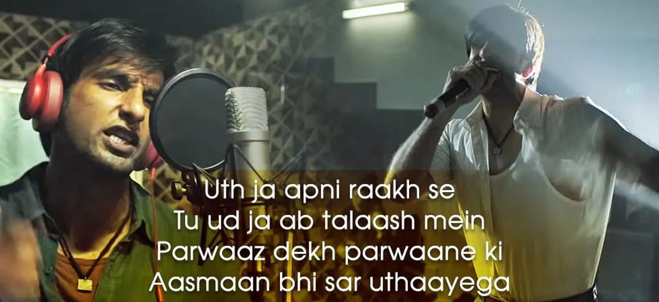 Ranveer Singh Raps Gully Boy song 'Apna Time Aayega' at traffic signal, watch video inside
