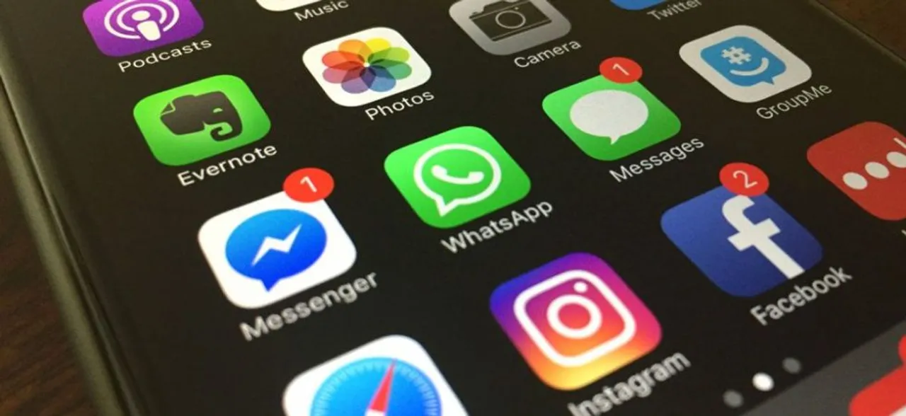 Another bug hits WhatsApp, may expose private messages to strangers