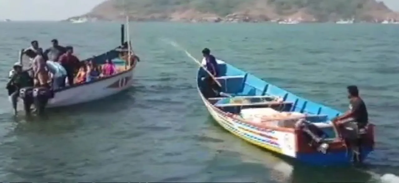 Eight dead, one missing after boat capsizes in Karnataka's Karwar, rescue operations on