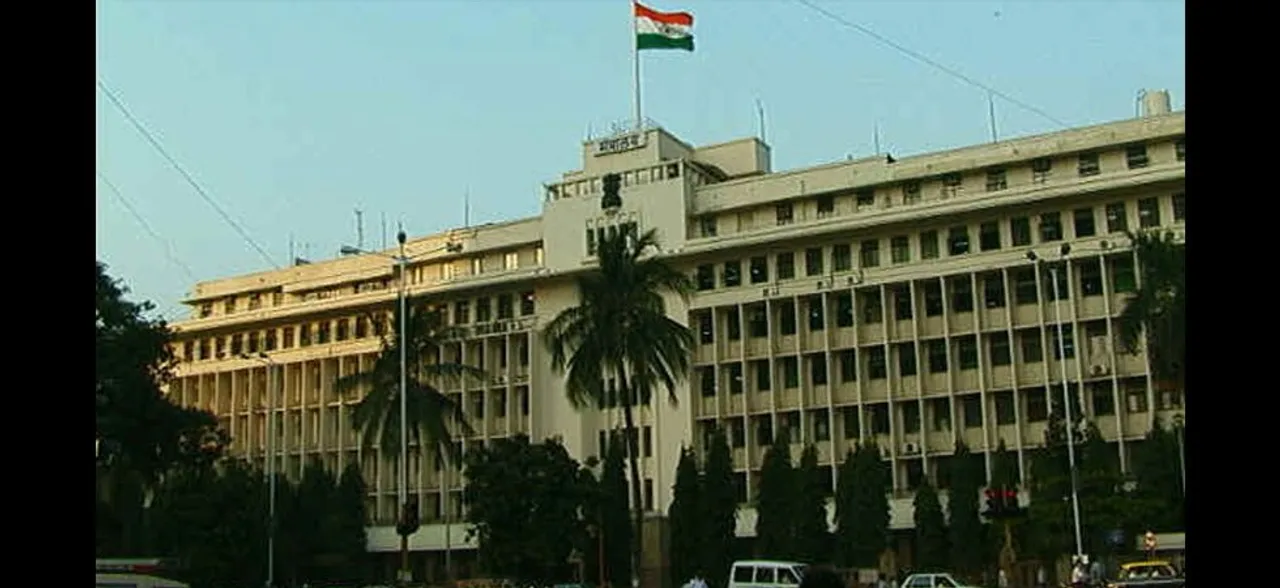 7,000 apply for 13 waiter jobs at Maharashtra secretariat canteen, most of them graduates