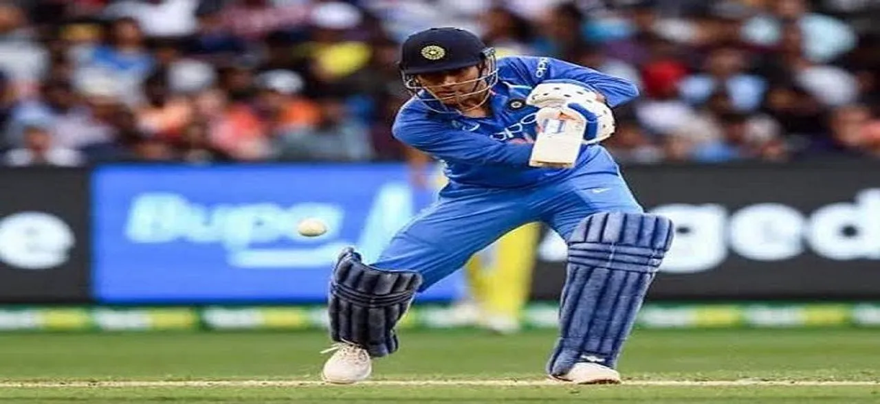 MS Dhoni continues to show he is the death overs boss in splendid blitz at Bay Oval