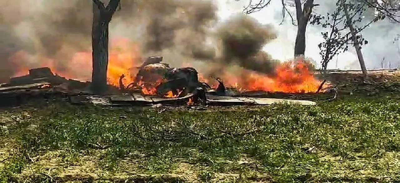 Indian Air Force's Jaguar fighter plane crashes in UPâ€™s Kushinagar, pilot manages to eject safely 