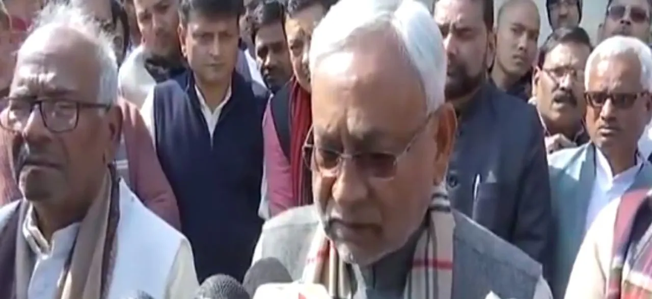 'Will never forget': Bihar Chief Minister Nitish Kumar breaks down as he pays tribute to George Fernandes 