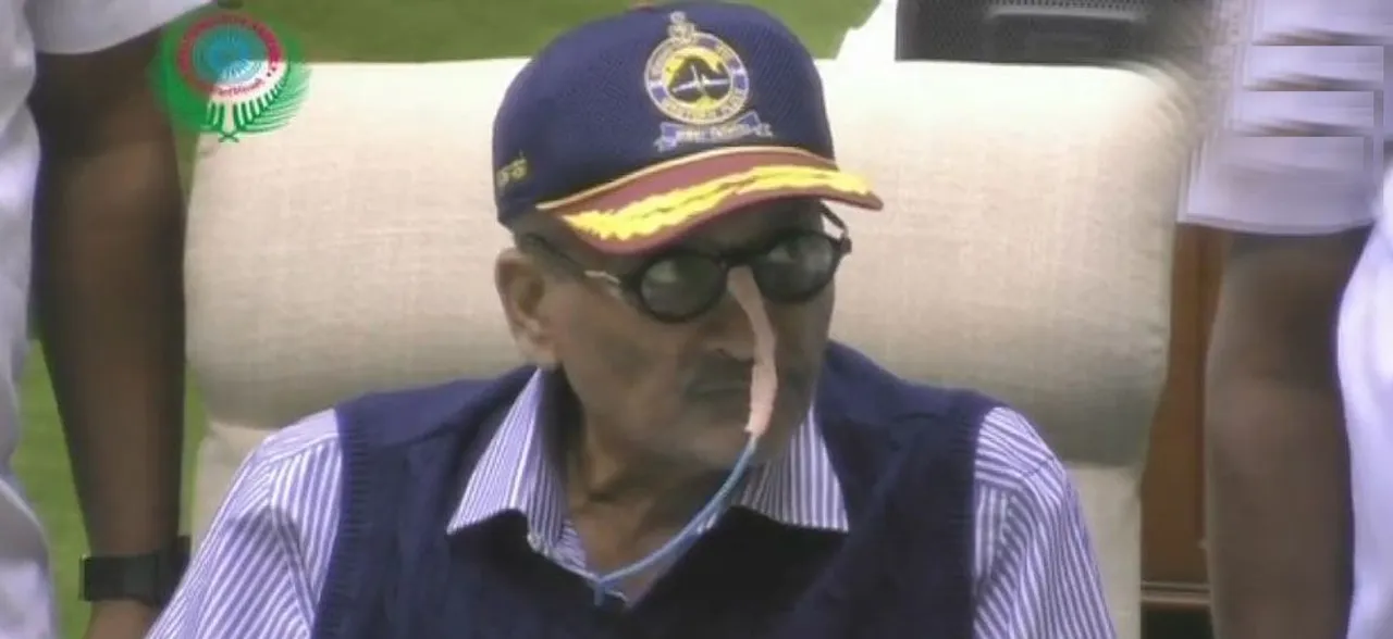 'Fully in hosh' Manohar Parrikar hits back at Rahul Gandhi, says he didn't mention Rafale during their meet