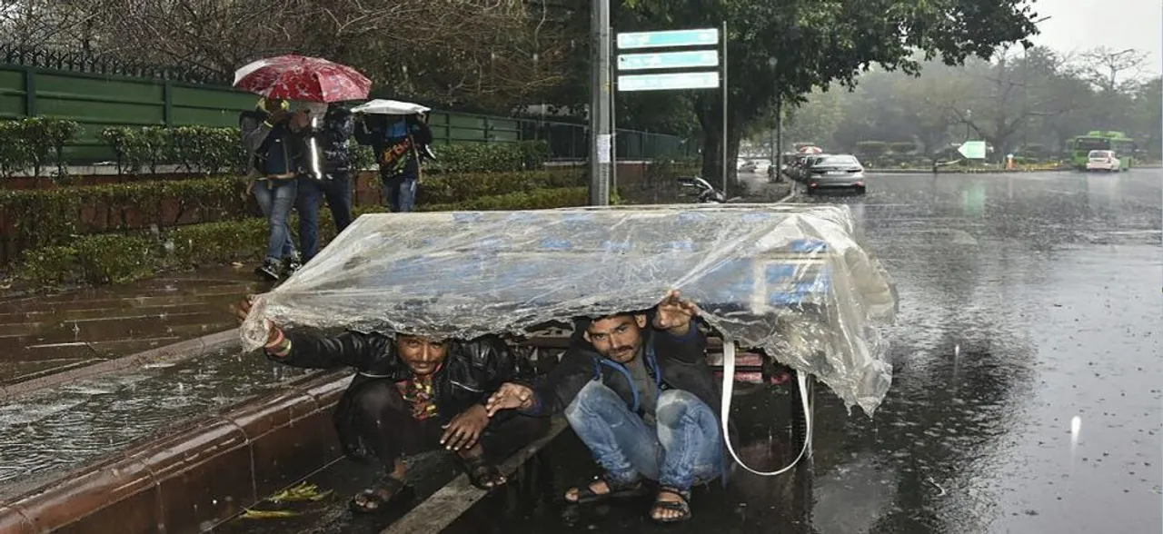 38 flights diverted from IGI airport due to heavy rain and hailstorm in Delhi-NCR