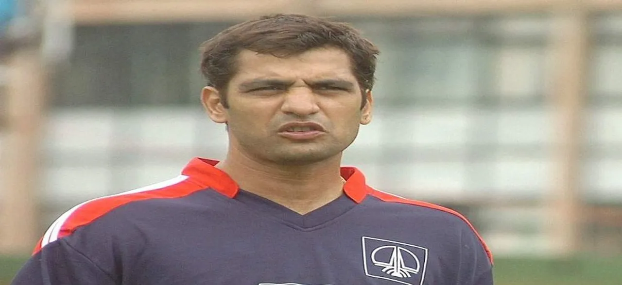 Amit Bhandari, former India cricketer and Delhi selector gets thrashed with hockey sticks in U23 selection trial 