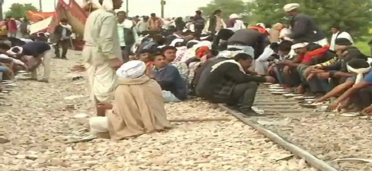 Gujjar stir in Rajasthan enters 5th day, trains affected, Internet snapped