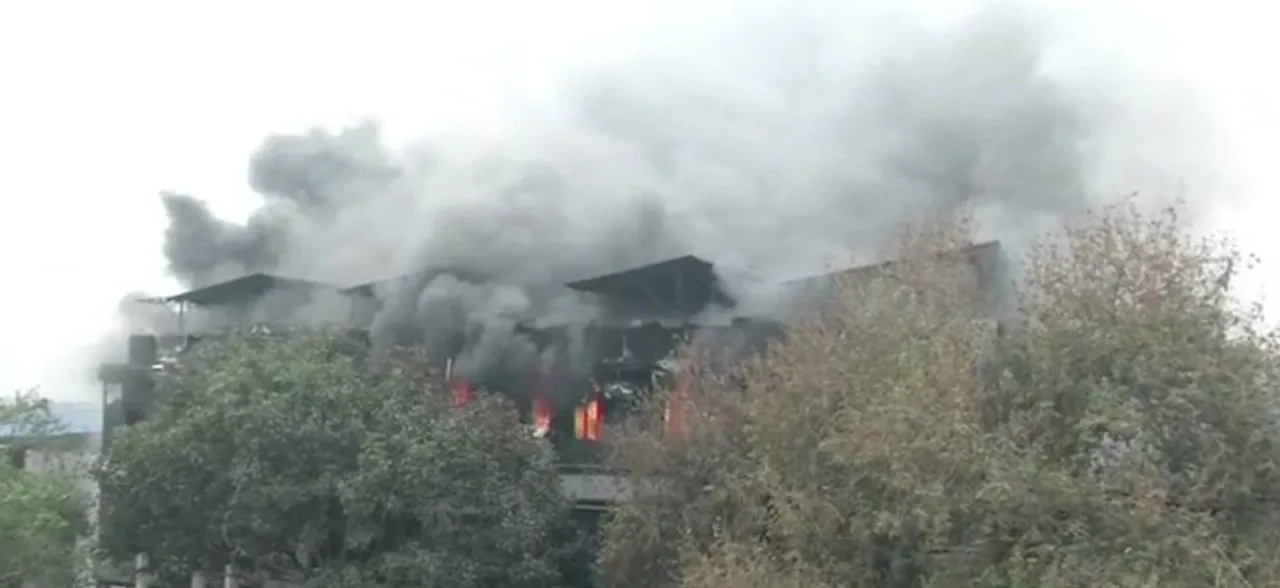 2 hours on, Naraina factory blaze continues, 29 fire engines at spot 