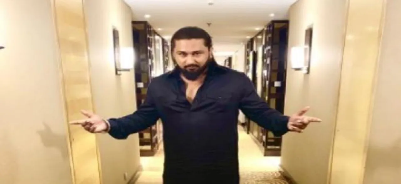 Yo Yo Honey Singh wishes his someone special on Valentineâ€™s Day, hereâ€™s a proof