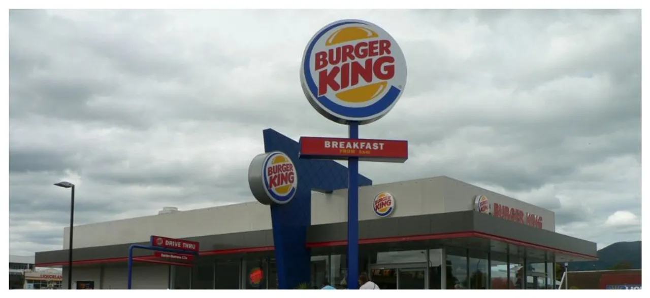 Noida Burger King staffer clones customersâ€™ ATM card, steals Rs 50 lakh