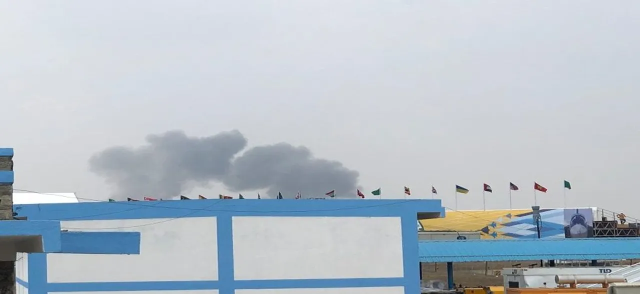 2 jets of IAFâ€™s Surya Kiran Aerobatics team crash at Bengaluruâ€™s Yelahanka airbase, both pilots safe 