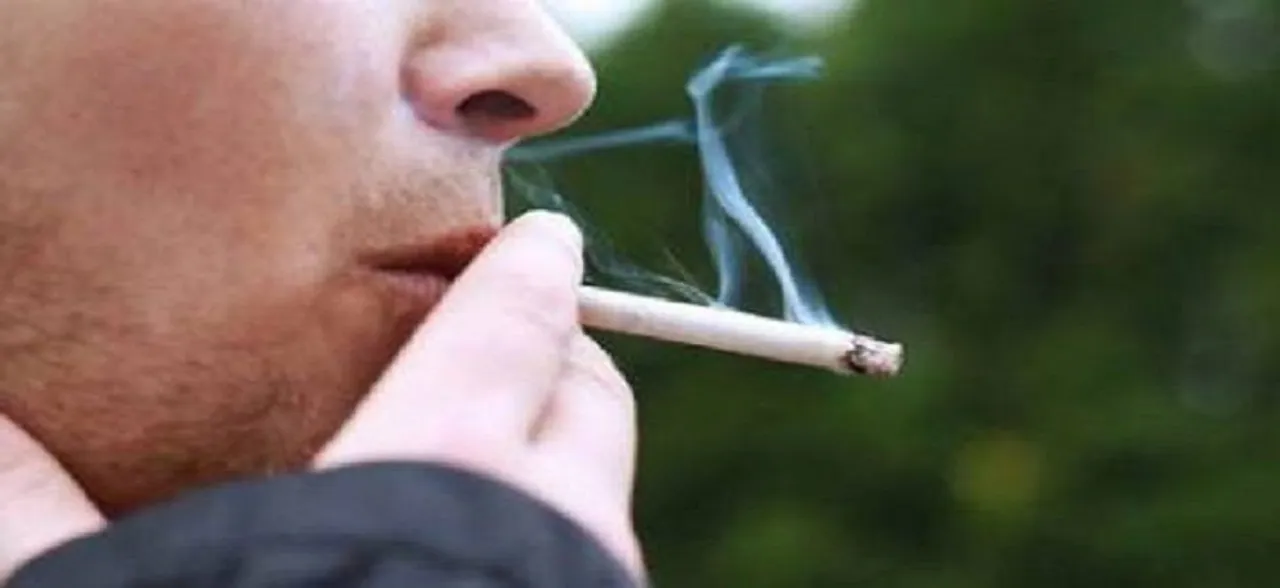 Heavy smoking may damage vision: Study