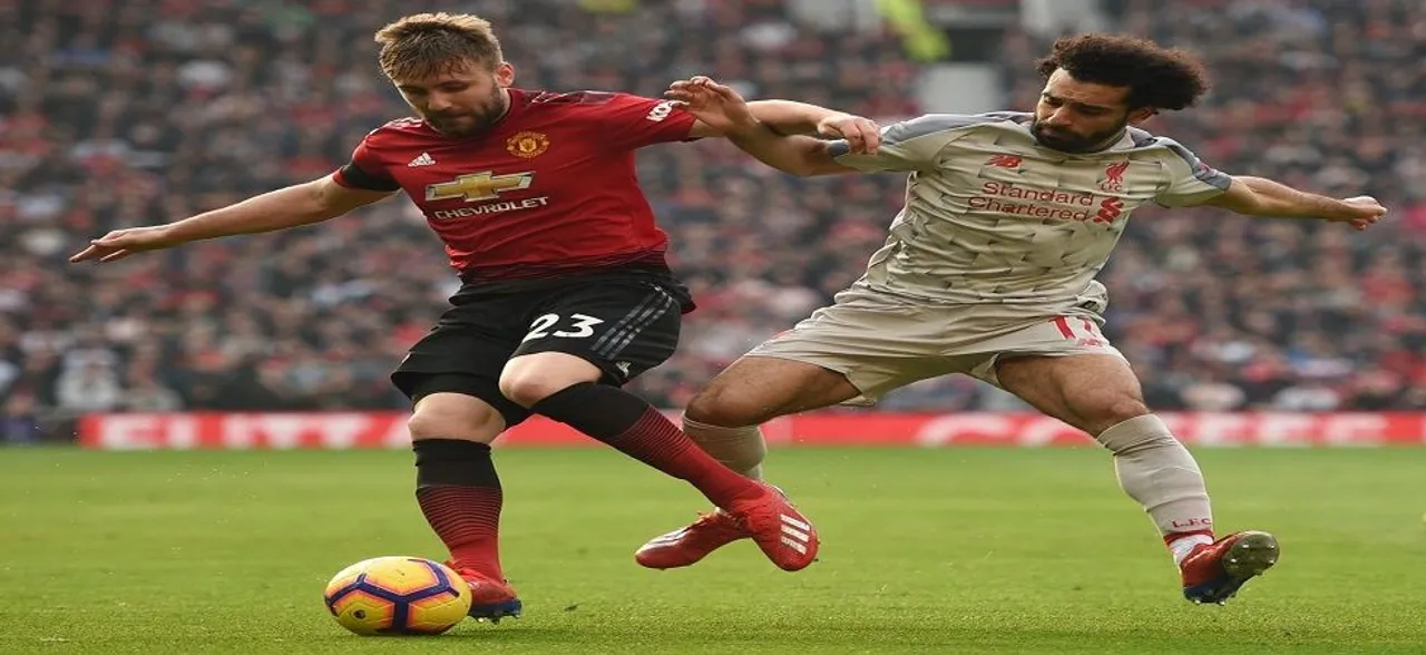 Liverpool go on top in Premier League after 0-0 draw against Manchester United