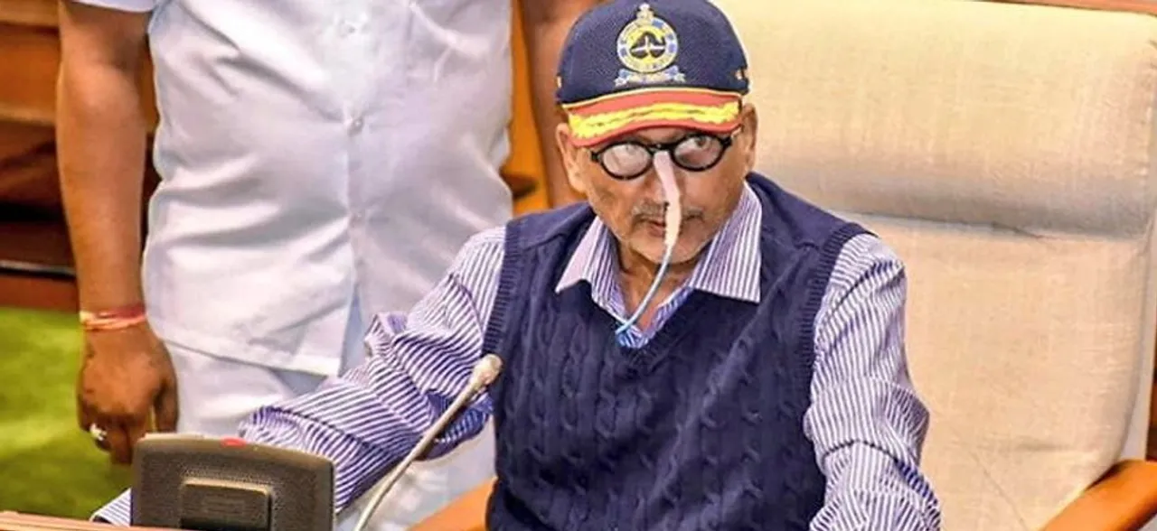'I salute Indian Air Force,' says Manohar Parrikar after Balakot strike