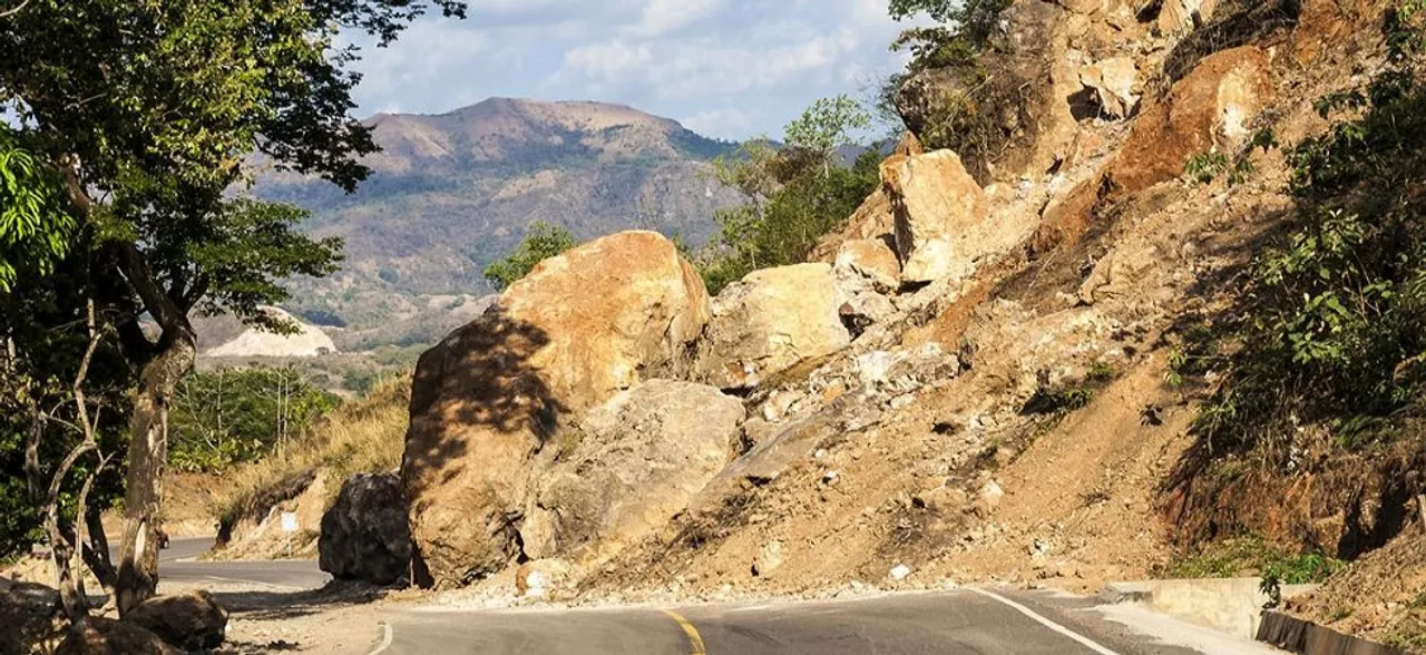 Watch Video: Massive landslide blocks Jammu-Srinagar National Highway