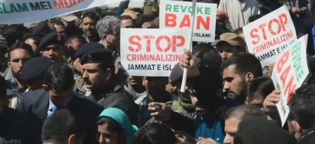 Mehbooba Mufti protests ban on Jamaat-e-Islami in Jammu and Kashmir
