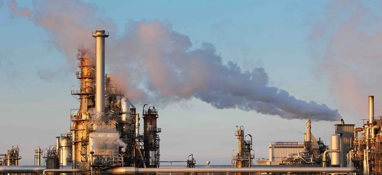 Norway, world's biggest sovereign wealth fund, to decide on dumping oil holdings