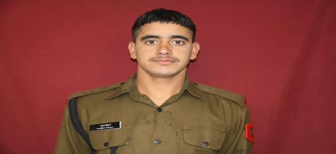 Army soldier killed as Pakistan violates ceasefire along Line of Control in J&Kâ€™s Rajouri