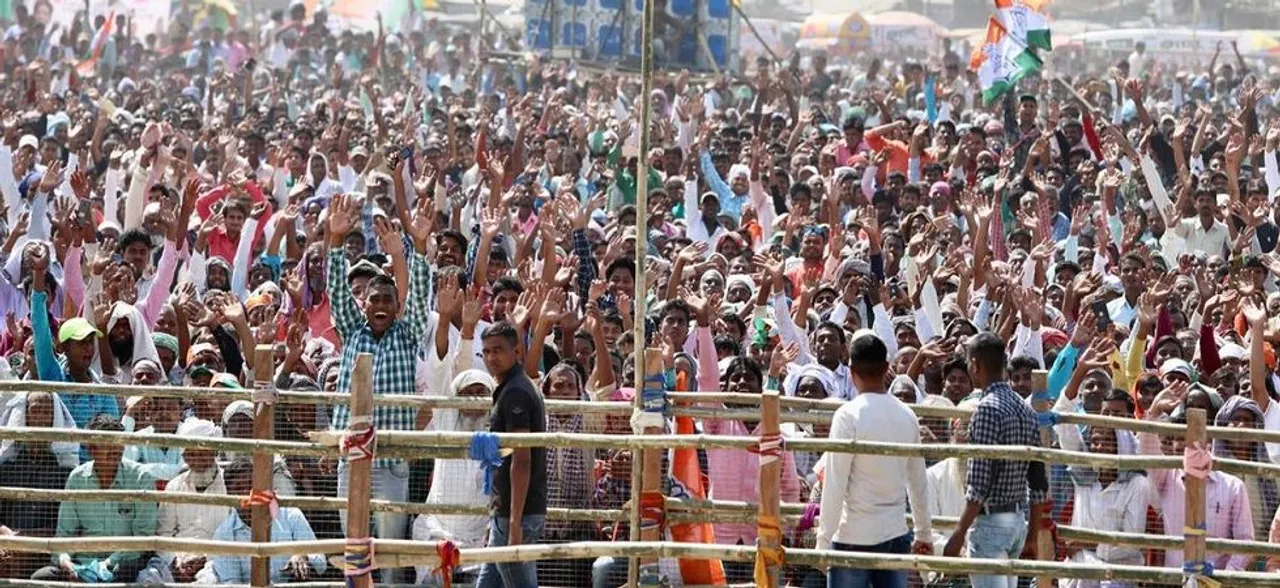 Unruly scenes at Rahul Gandhi's rally in West Bengal's Malda