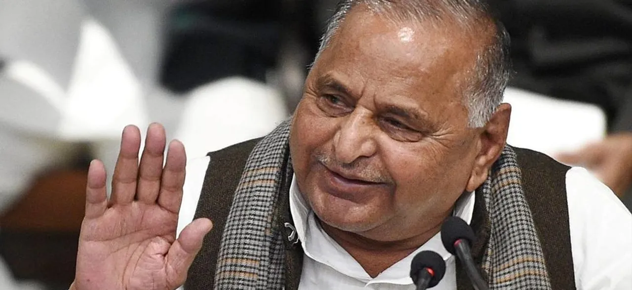 Samajwadi Party lists Mulayam as star campaigner, fields Akhilesh from Azamgarh