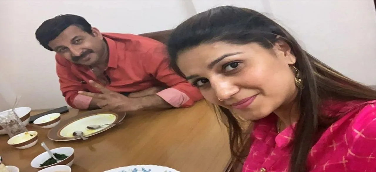 Sapna Chaudharyâ€™s new pictures with BJPâ€™s Manoj Tiwari create buzz after Congress U-turn 
