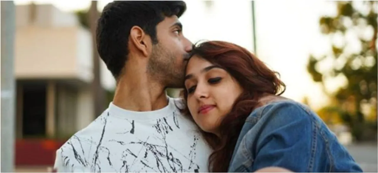 Aamir Khanâ€™s daughter Ira shares pictures with a mystery man, sparks dating rumours 