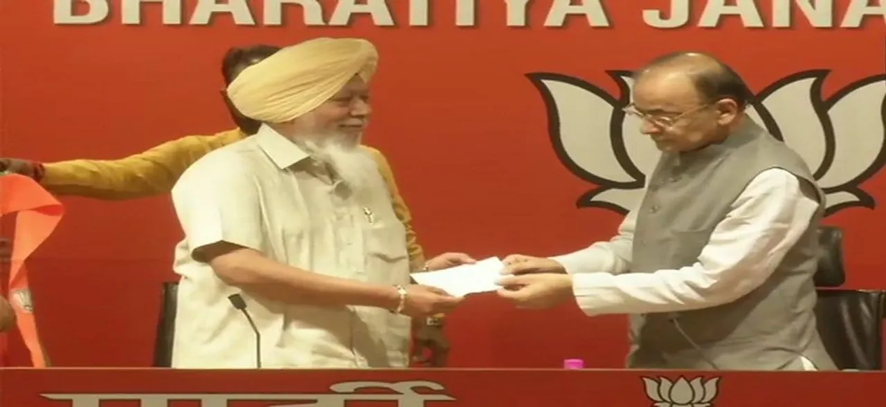 Suspended AAP MP Harinder Singh Khalsa joins BJP in presence of Arun Jaitley