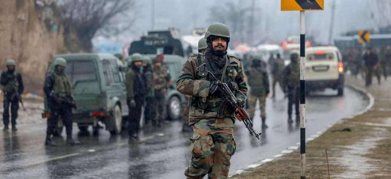 Pulwama aftermath: SP-rank officer to lead CRPF convoys, maximum 40 vehicles at one time